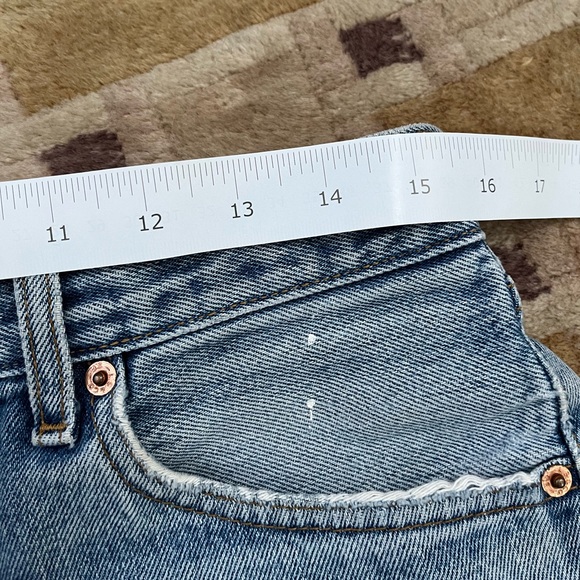 Vintage Levi’s fly button Jean shorts - Picture 6 of 11